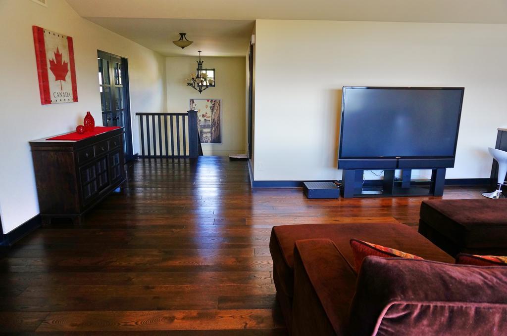Mission Hill Lake View Villa เวสต์ เคโลว์นา ภายนอก รูปภาพ