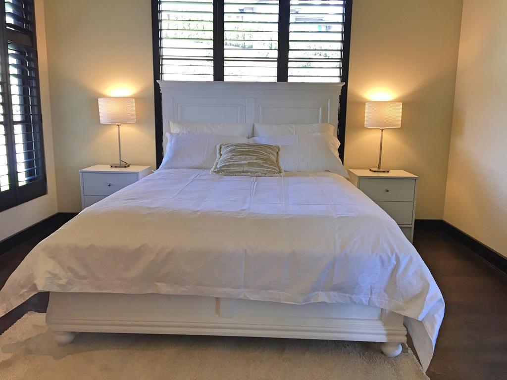 Mission Hill Lake View Villa เวสต์ เคโลว์นา ภายนอก รูปภาพ