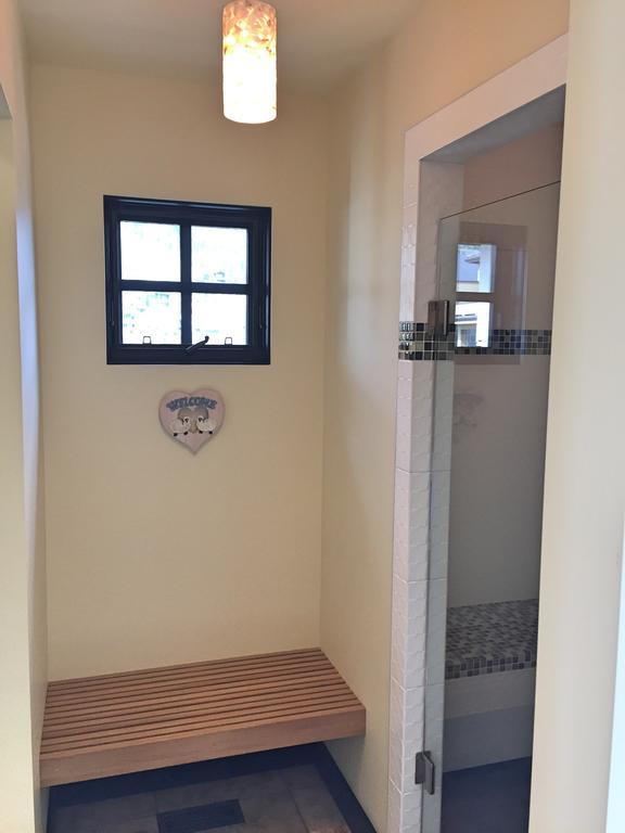 Mission Hill Lake View Villa เวสต์ เคโลว์นา ภายนอก รูปภาพ