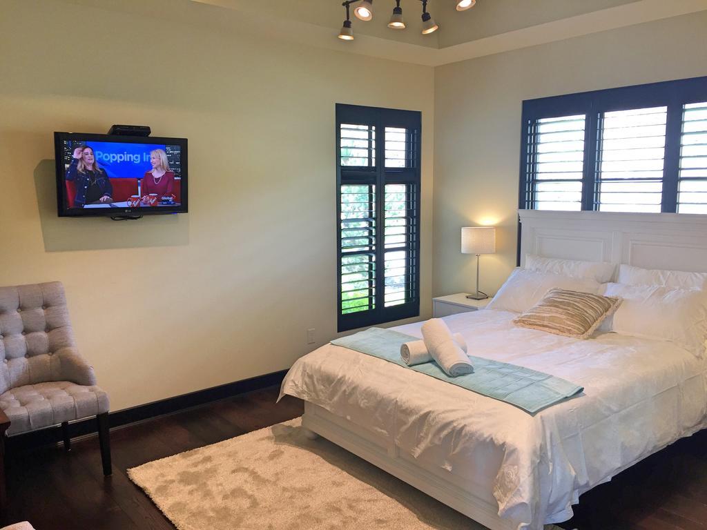 Mission Hill Lake View Villa เวสต์ เคโลว์นา ภายนอก รูปภาพ