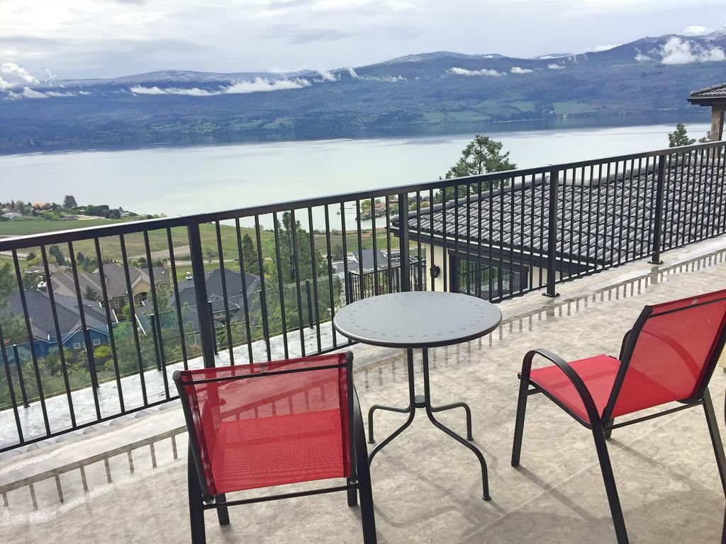 Mission Hill Lake View Villa เวสต์ เคโลว์นา ภายนอก รูปภาพ