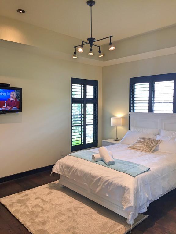 Mission Hill Lake View Villa เวสต์ เคโลว์นา ภายนอก รูปภาพ