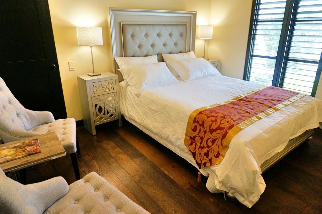 Mission Hill Lake View Villa เวสต์ เคโลว์นา ภายนอก รูปภาพ